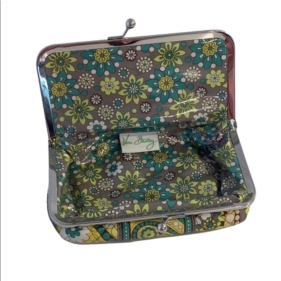 Vera Bradley cosmetic case in lemon parfait EUC - Picture 1 of 10